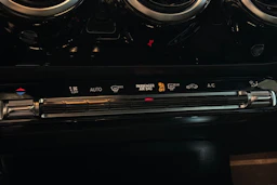 musta Mercedes-Benz A 2021 kuva 28.