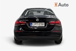 musta Mercedes-Benz A 2021 kuva 3.