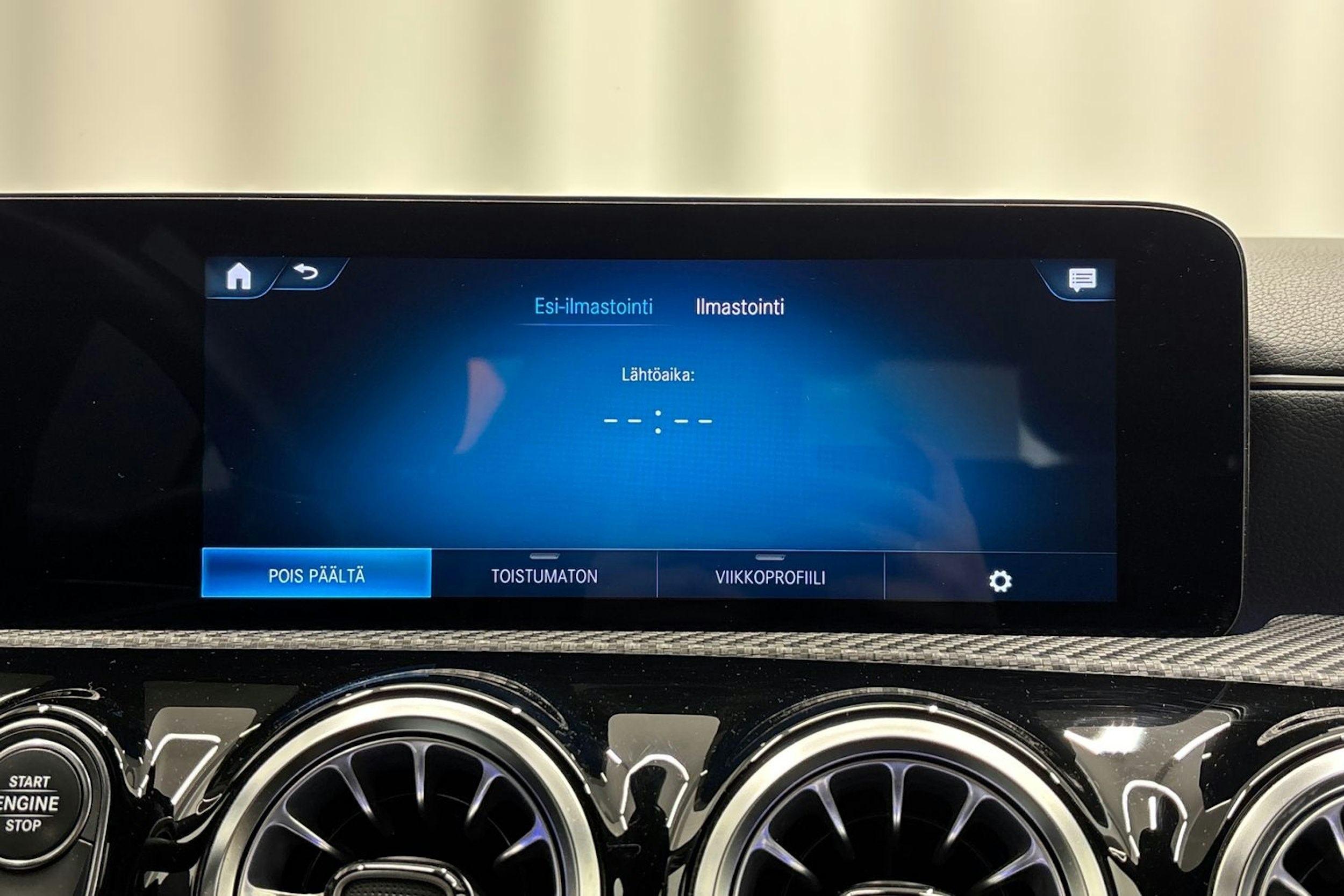 musta Mercedes-Benz A 2021 kuva 19.