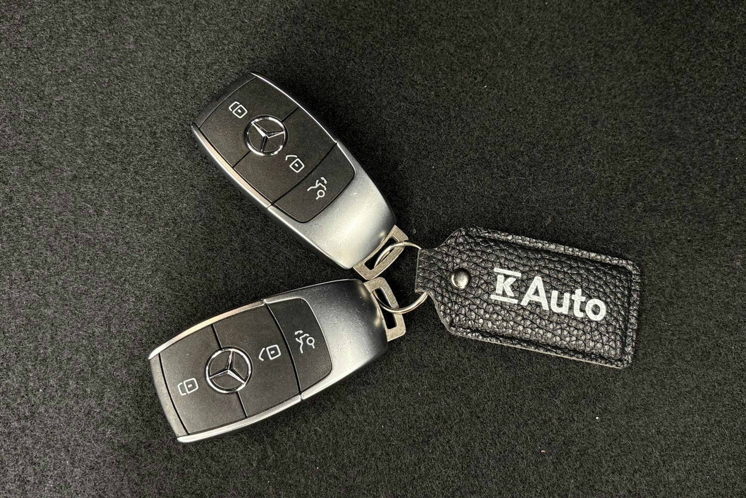 musta Mercedes-Benz A 2021 kuva 22.