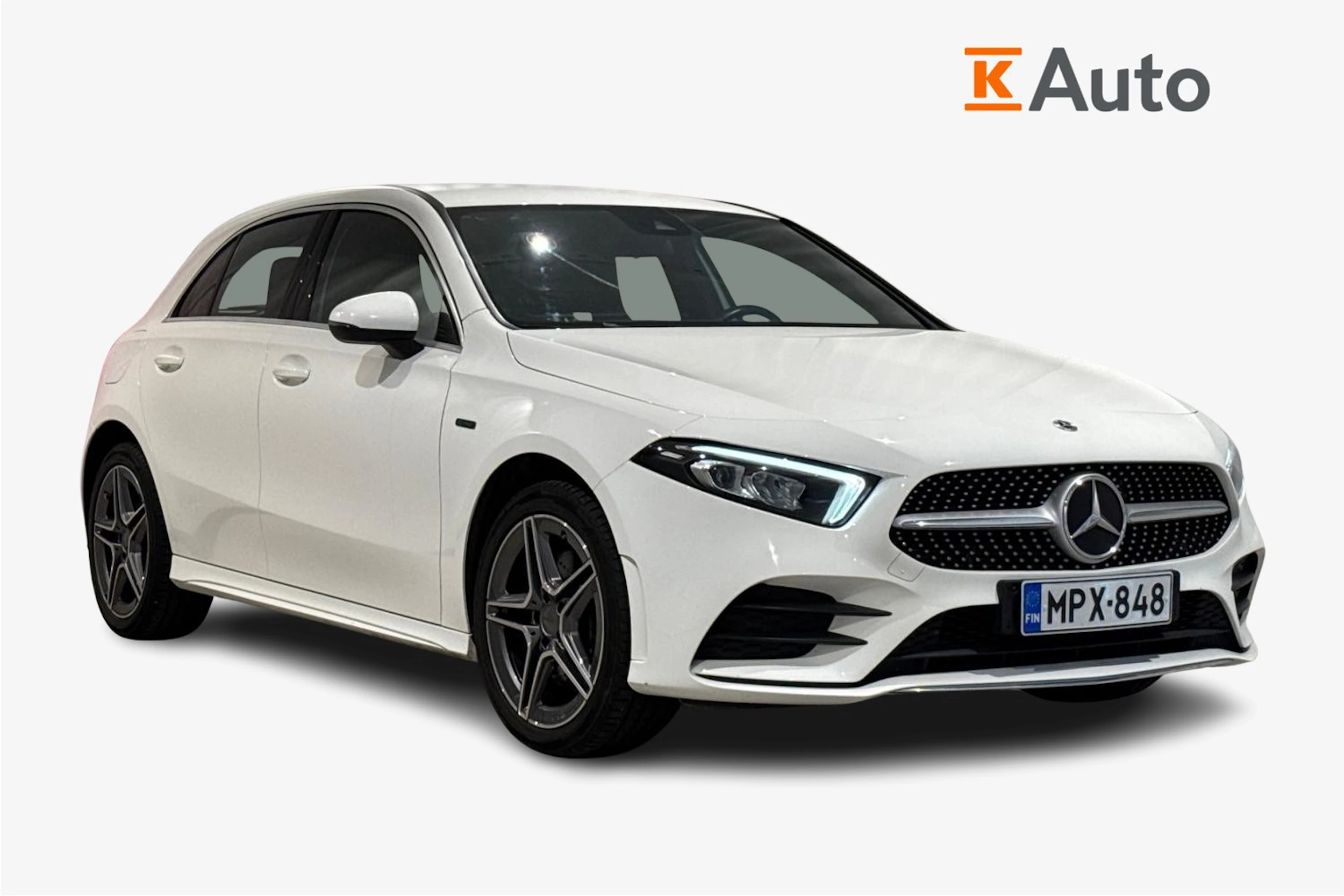 valkoinen Mercedes-Benz A 2021 kuva 1.
