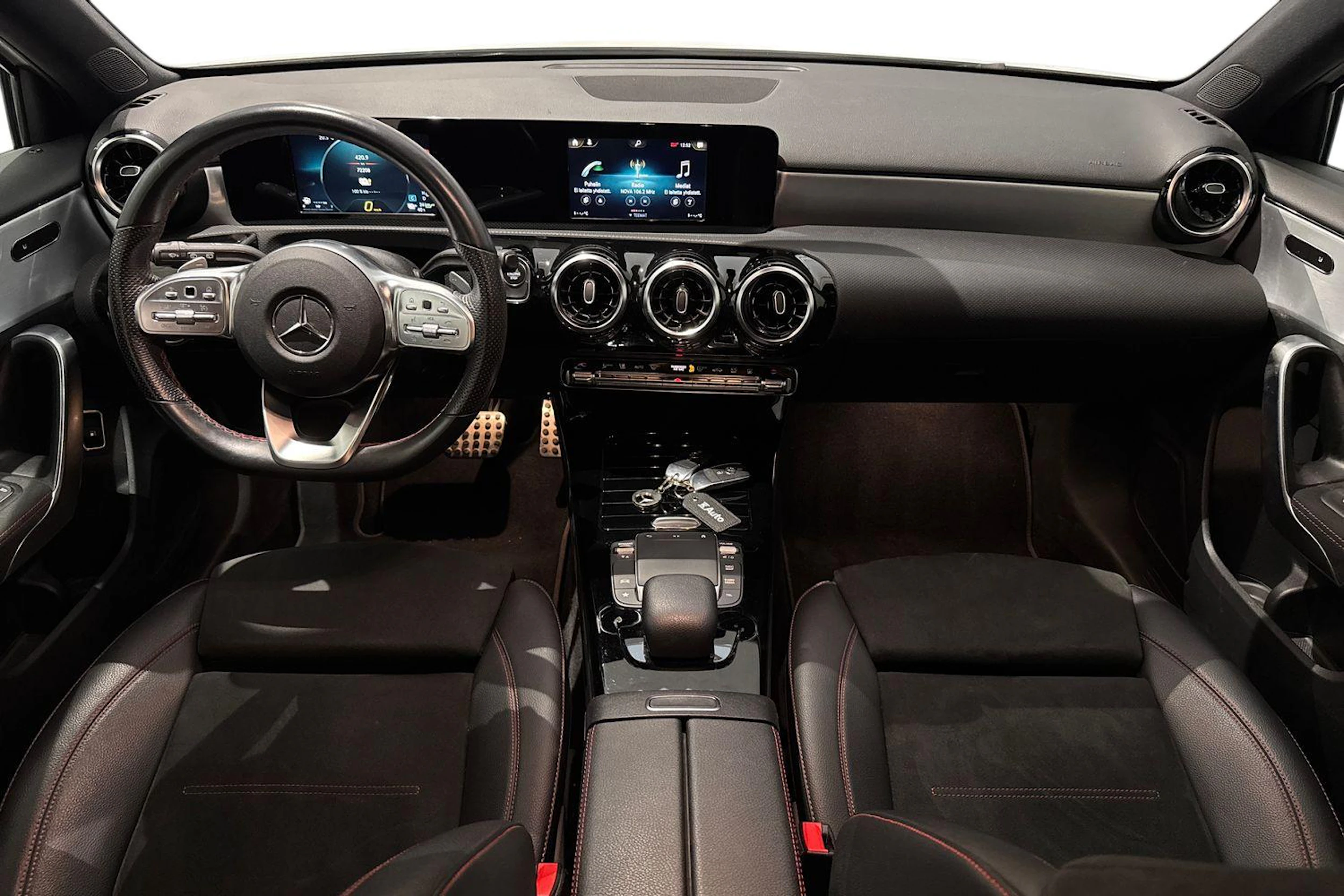 valkoinen Mercedes-Benz A 2021 kuva 7.