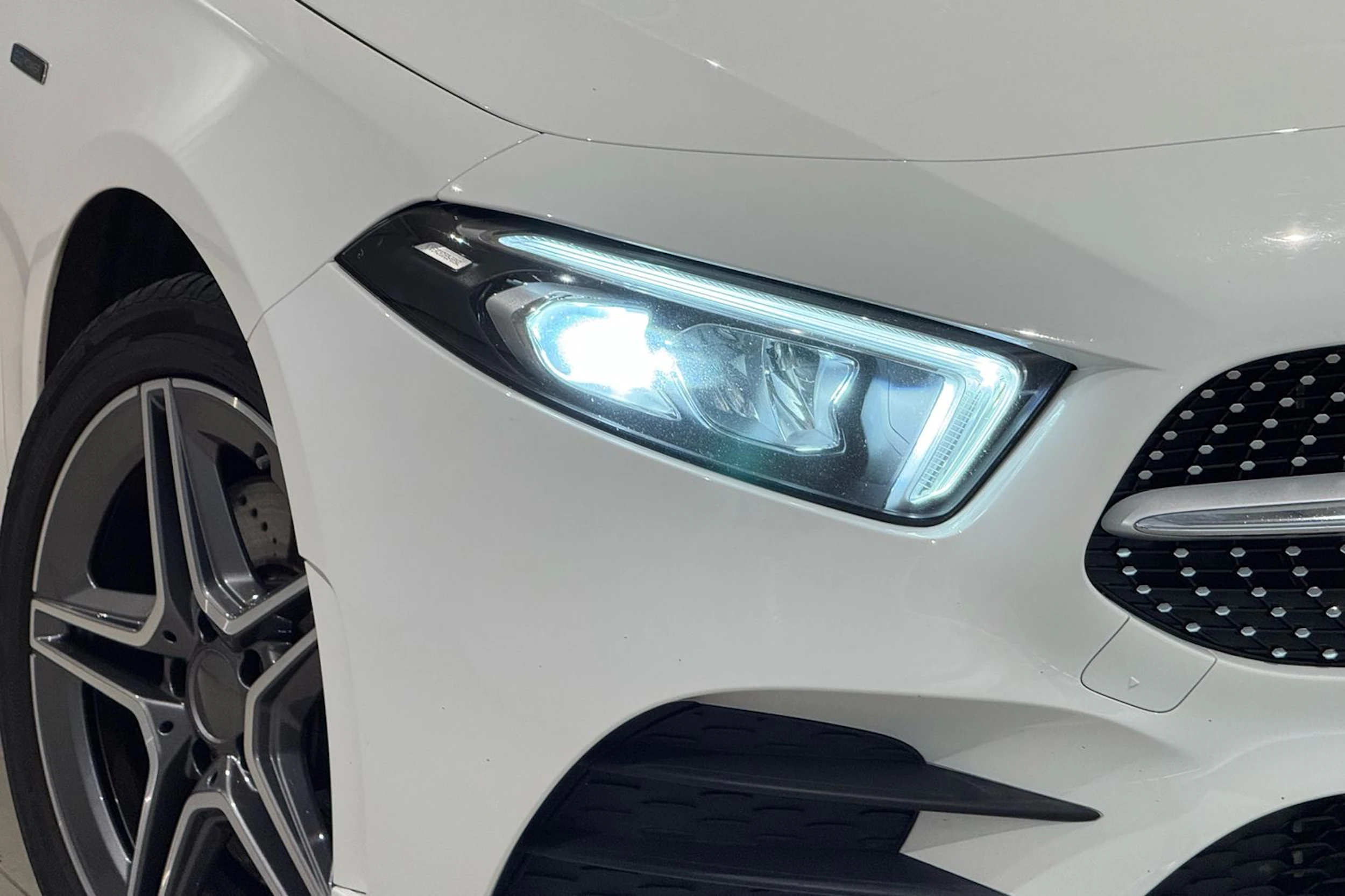 valkoinen Mercedes-Benz A 2021 kuva 11.