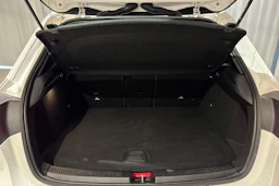 valkoinen Mercedes-Benz A 2021 kuva 12.