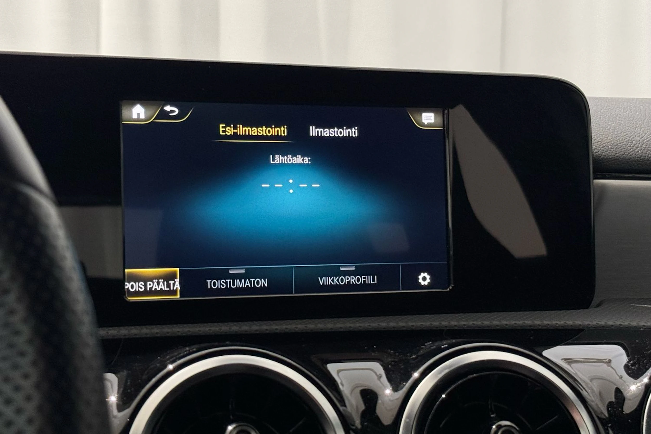 valkoinen Mercedes-Benz A 2021 kuva 22.