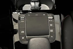 valkoinen Mercedes-Benz A 2021 kuva 25.