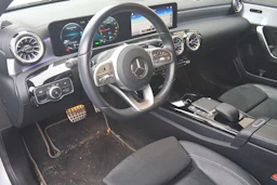 harmaa Mercedes-Benz A 2021 kuva 3.
