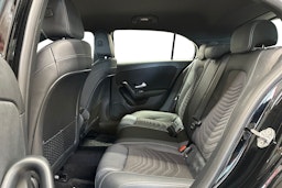 musta Mercedes-Benz A 2021 kuva 10.