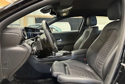 musta Mercedes-Benz A 2021 kuva 15.