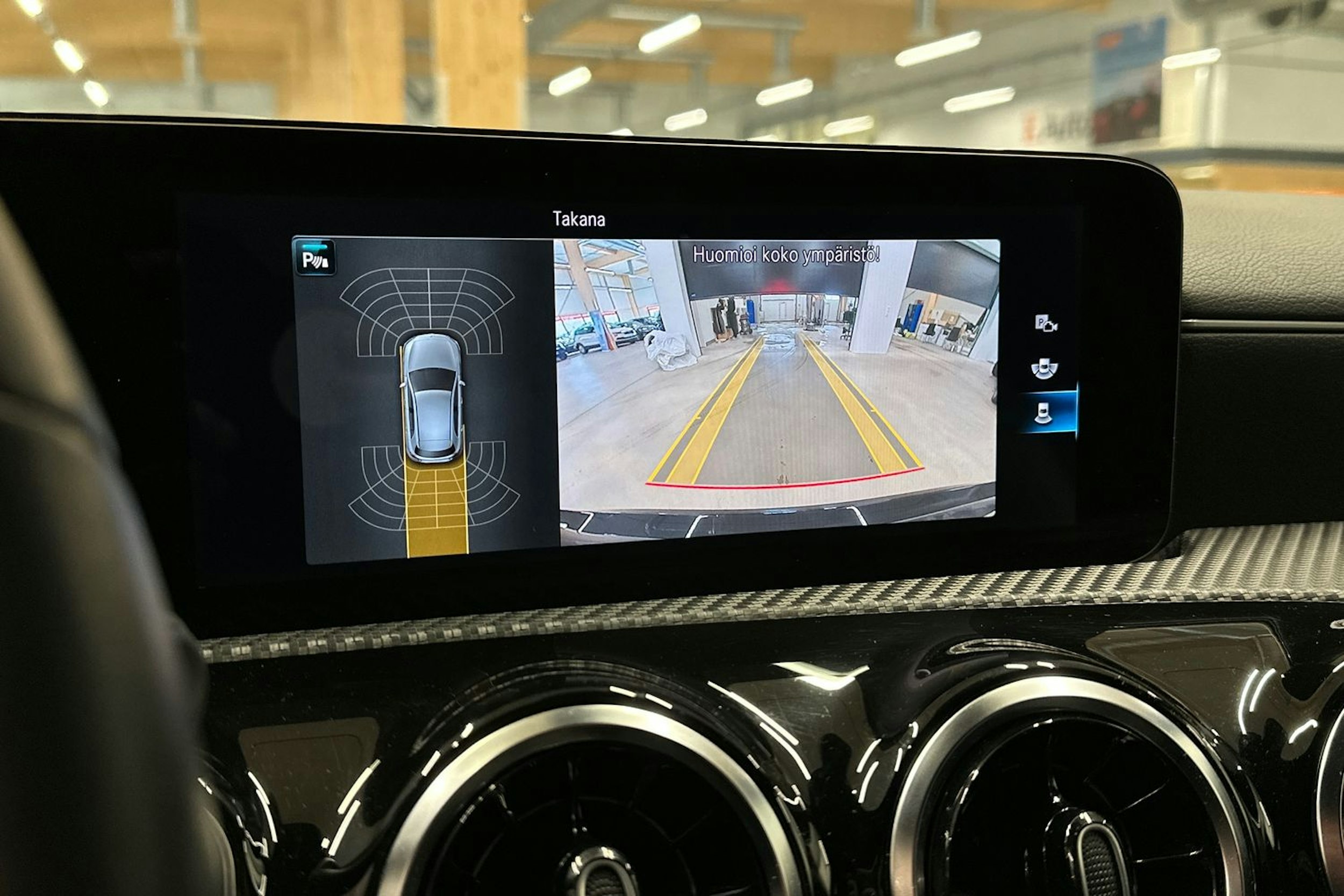 musta Mercedes-Benz A 2021 kuva 19.