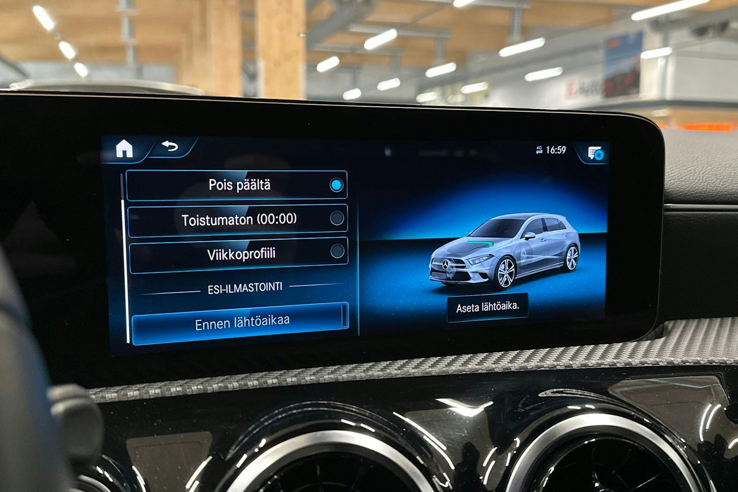 musta Mercedes-Benz A 2021 kuva 20.