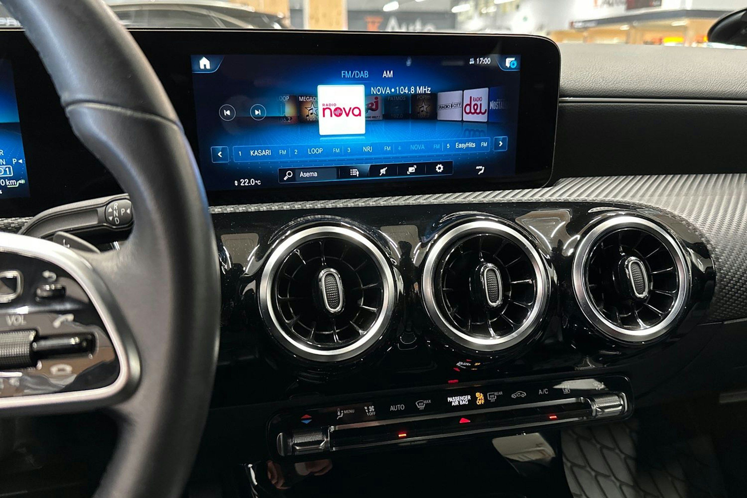 musta Mercedes-Benz A 2021 kuva 21.