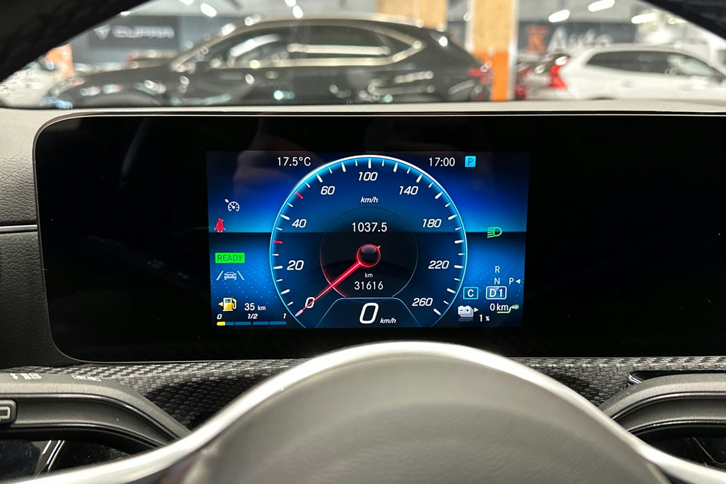 musta Mercedes-Benz A 2021 kuva 23.