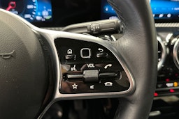 musta Mercedes-Benz A 2021 kuva 25.