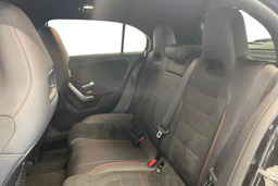 musta Mercedes-Benz A 2021 kuva 11.