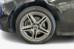 musta Mercedes-Benz A 2021 kuva 12.