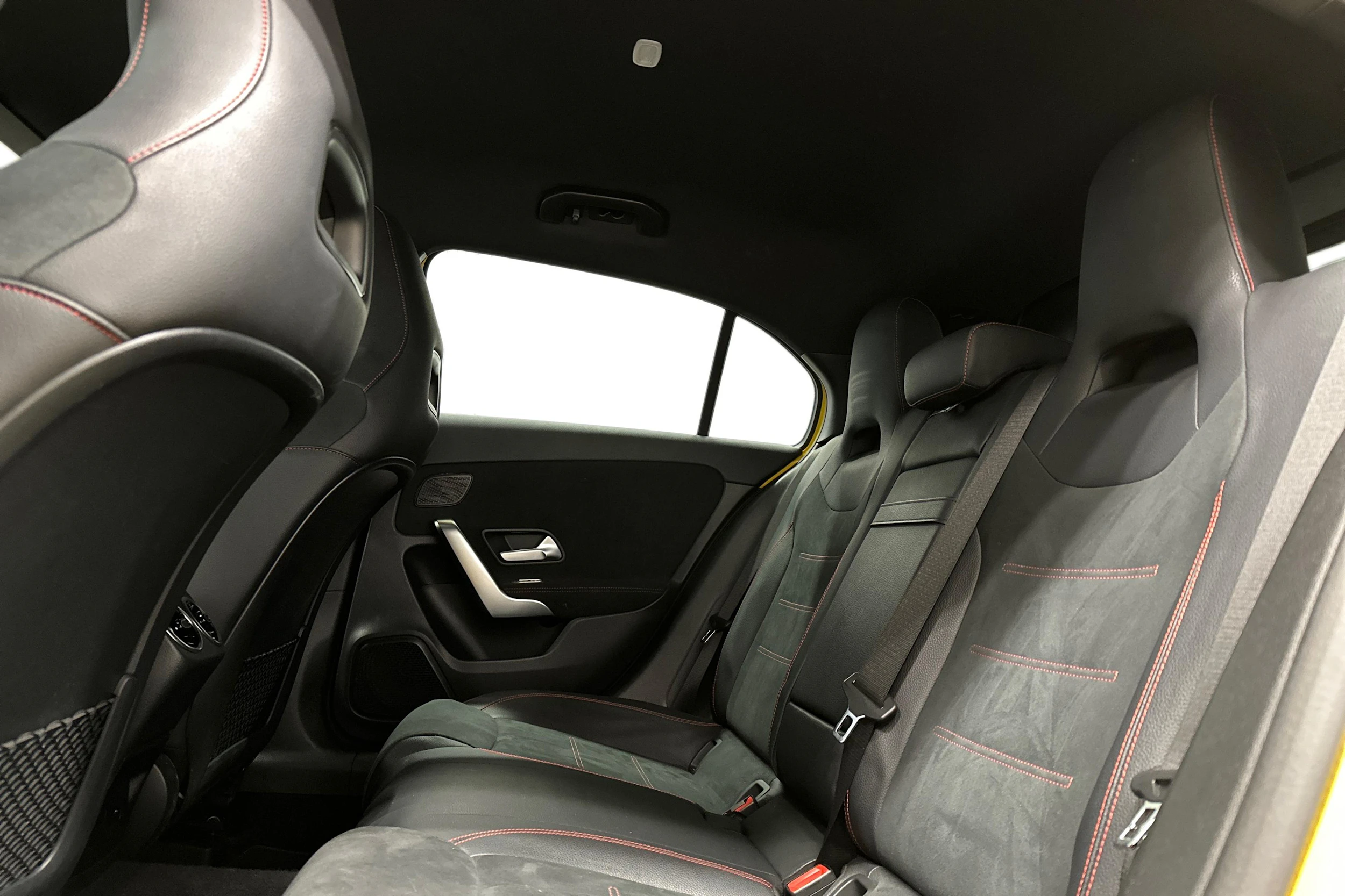 keltainen Mercedes-Benz A 2021 kuva 8.