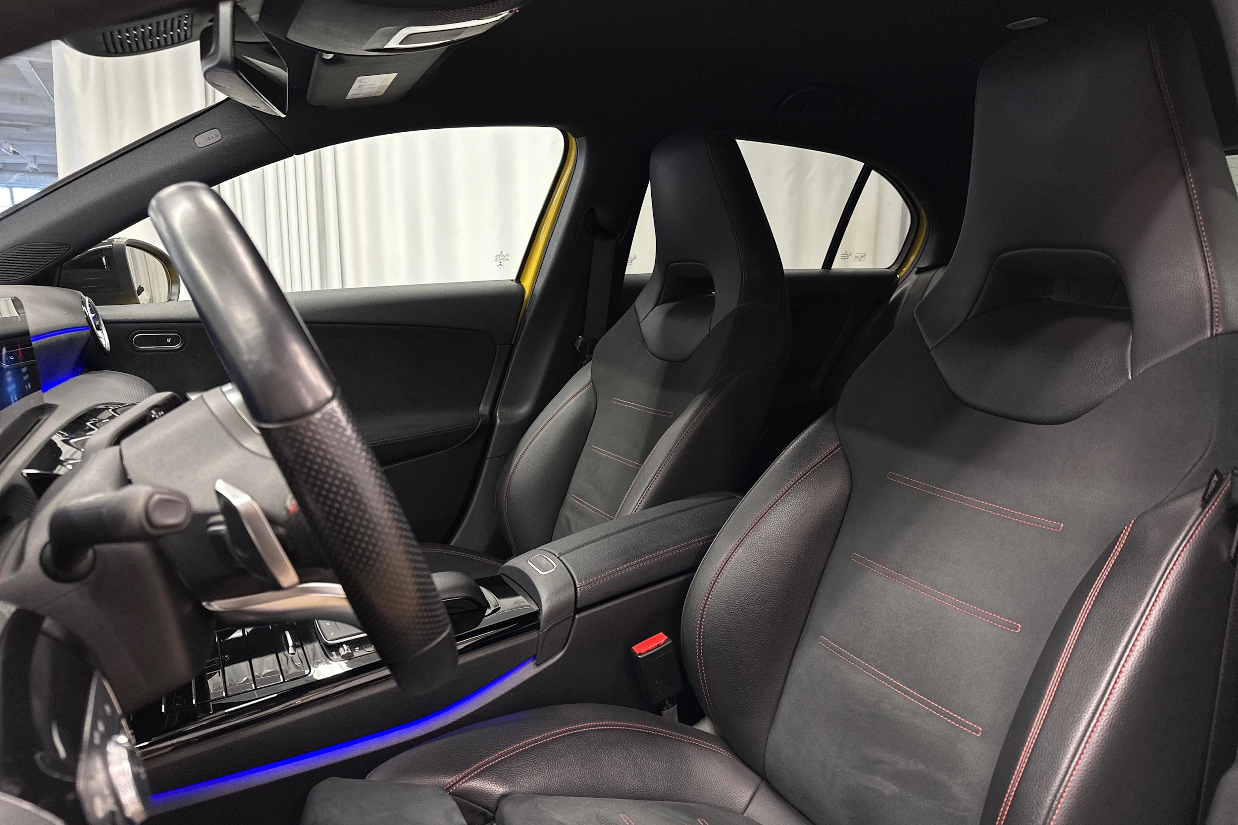 keltainen Mercedes-Benz A 2021 kuva 12.