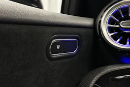 keltainen Mercedes-Benz A 2021 kuva 17.