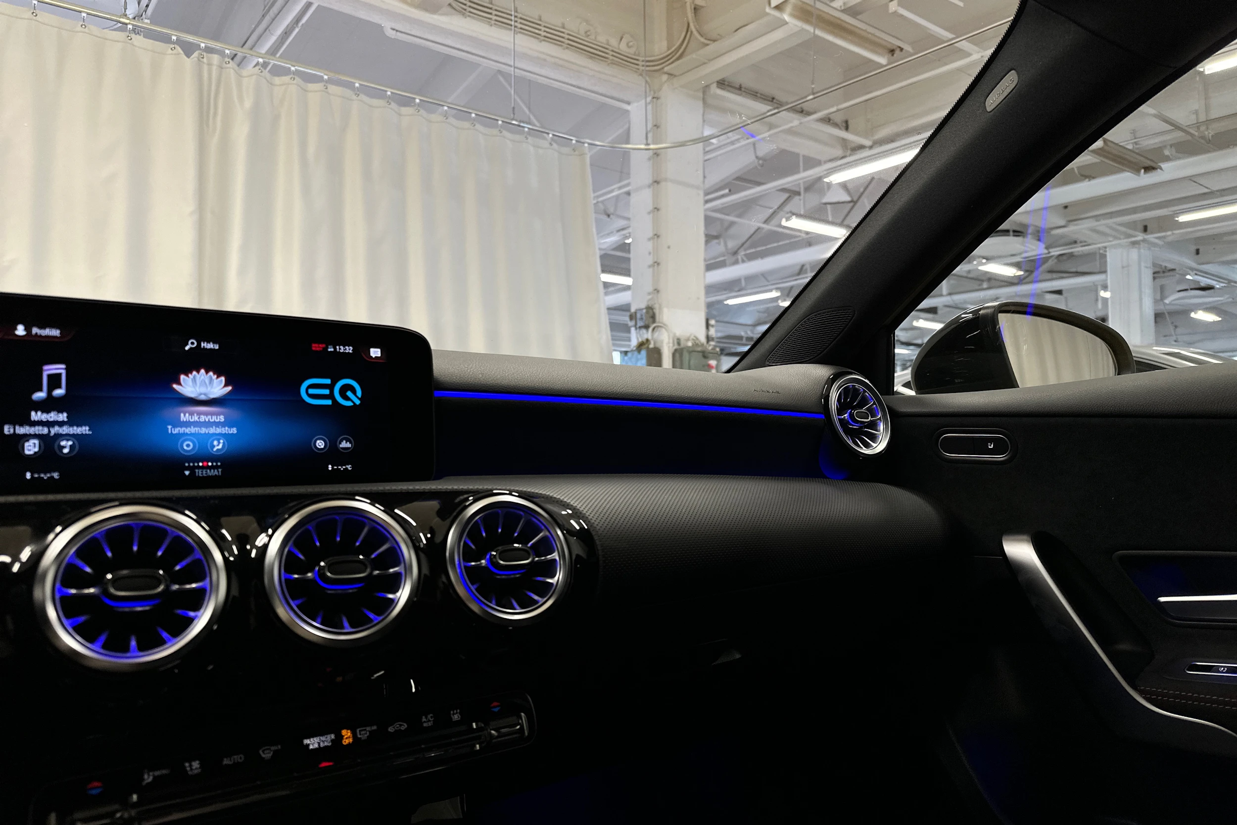 keltainen Mercedes-Benz A 2021 kuva 21.