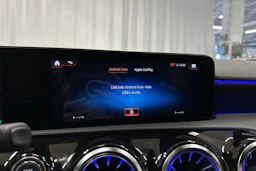 keltainen Mercedes-Benz A 2021 kuva 23.