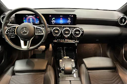 musta Mercedes-Benz A 2021 kuva 7.