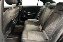 musta Mercedes-Benz A 2021 kuva 8.