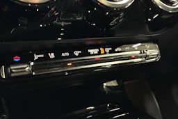 musta Mercedes-Benz A 2021 kuva 18.