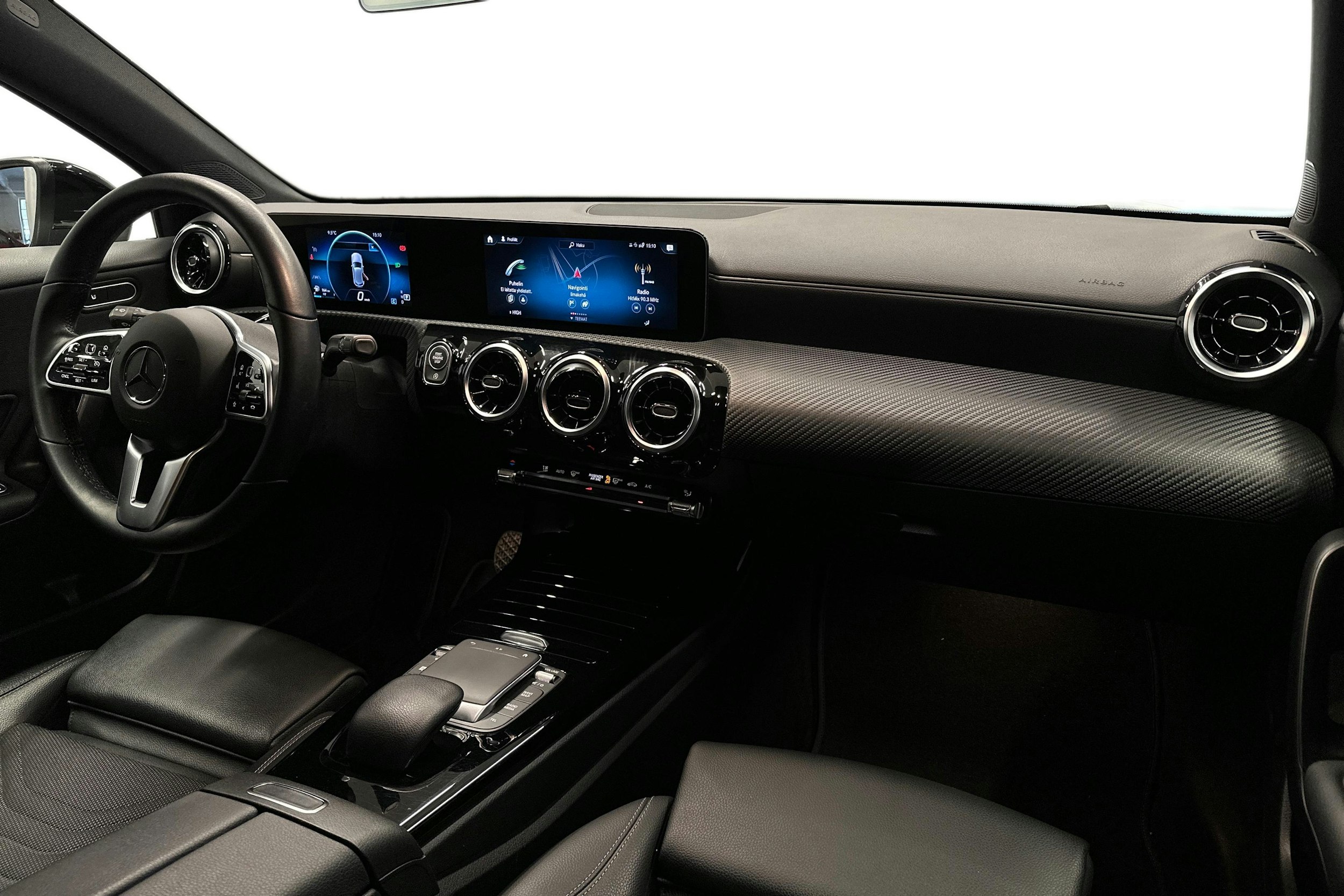 musta Mercedes-Benz A 2021 kuva 9.