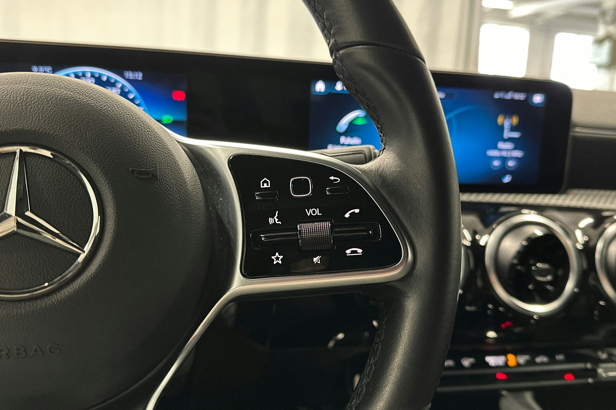 musta Mercedes-Benz A 2021 kuva 18.