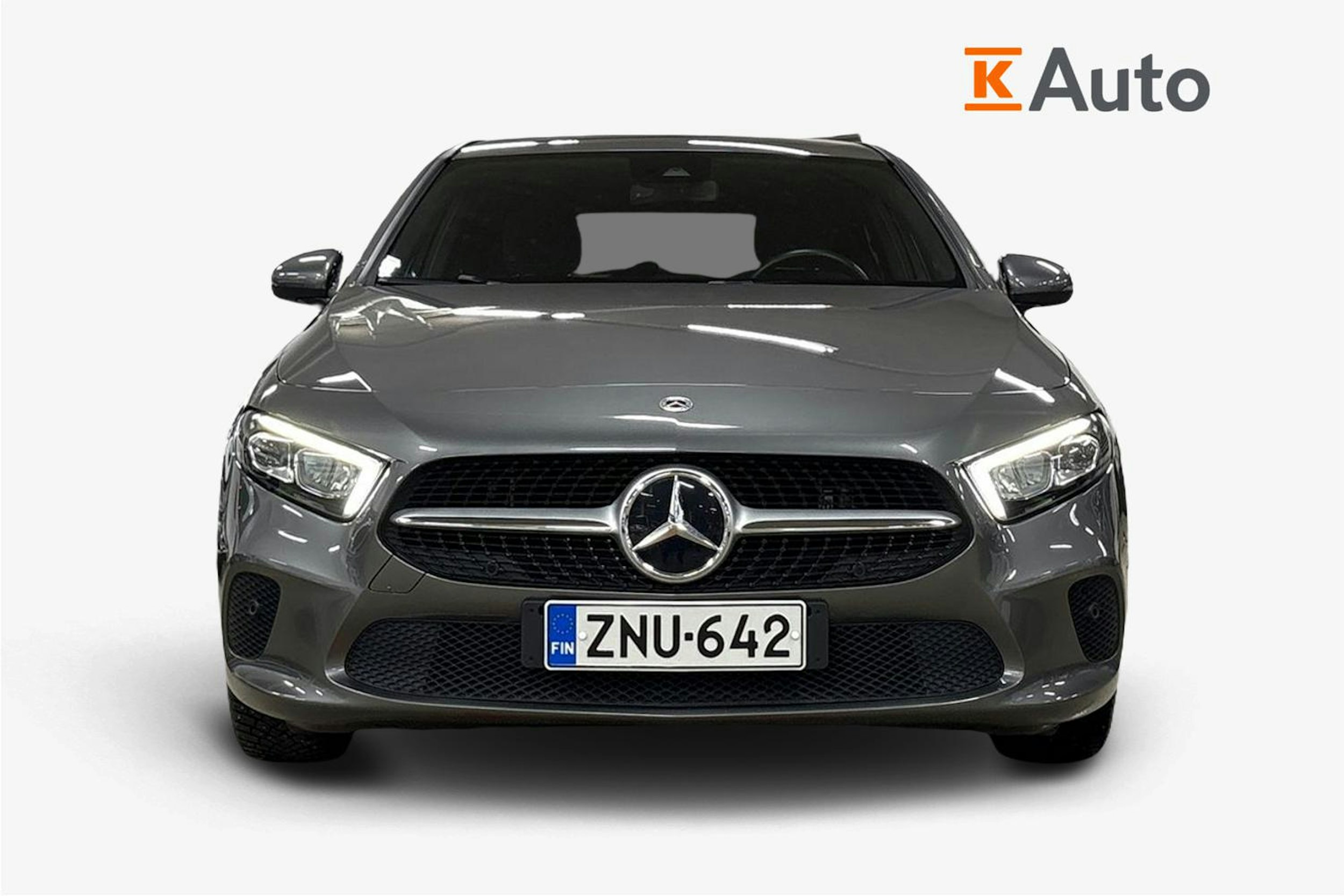 Harmaa Mercedes-Benz A 2021 kuva 5.