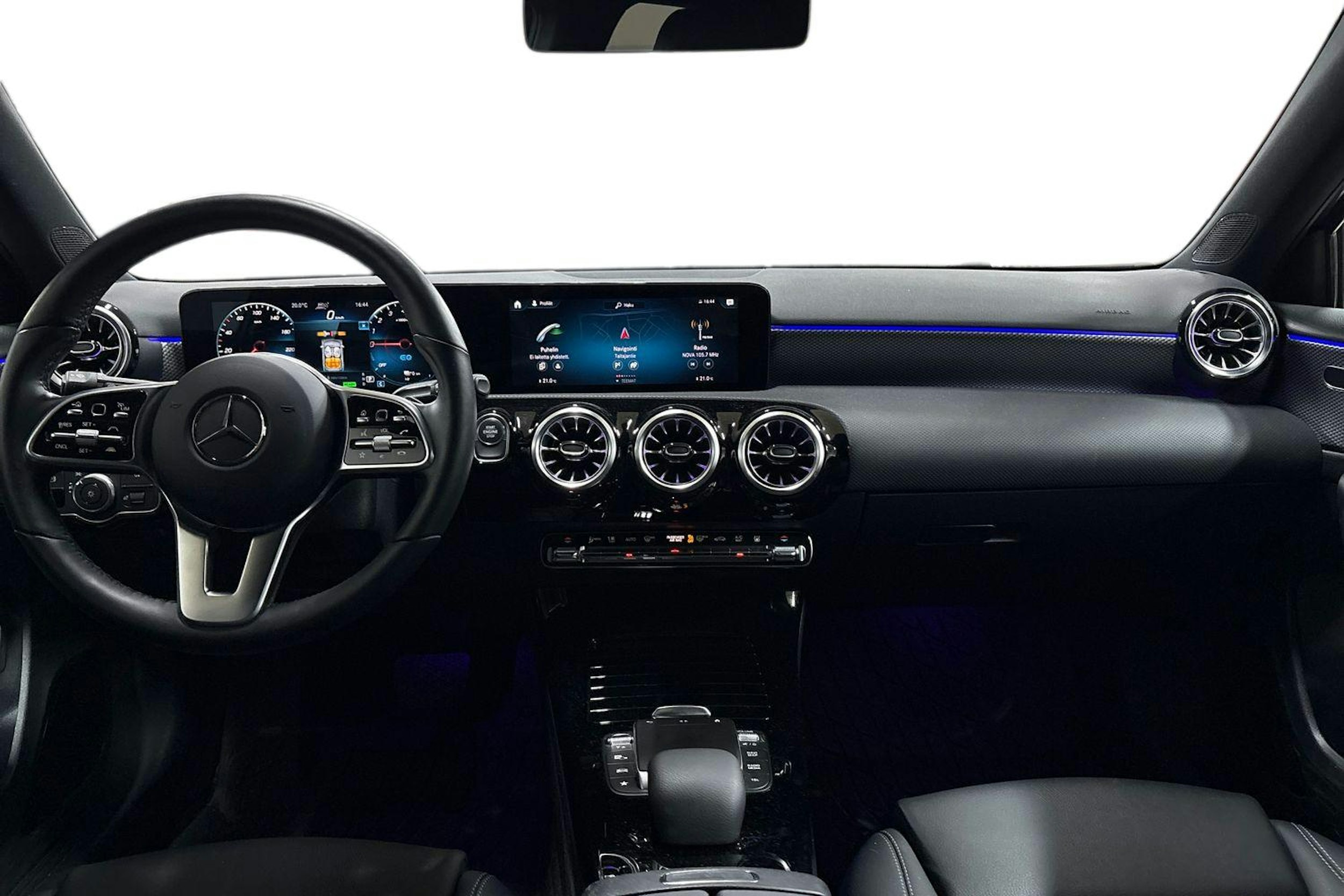 Harmaa Mercedes-Benz A 2021 kuva 9.