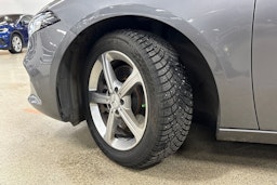 Harmaa Mercedes-Benz A 2021 kuva 13.