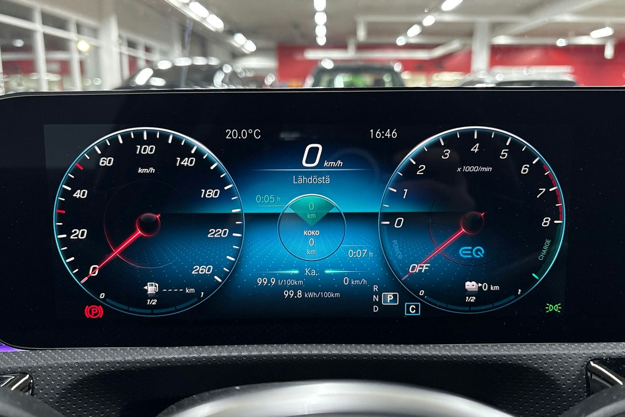 Harmaa Mercedes-Benz A 2021 kuva 17.