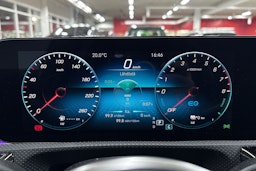 Harmaa Mercedes-Benz A 2021 kuva 17.