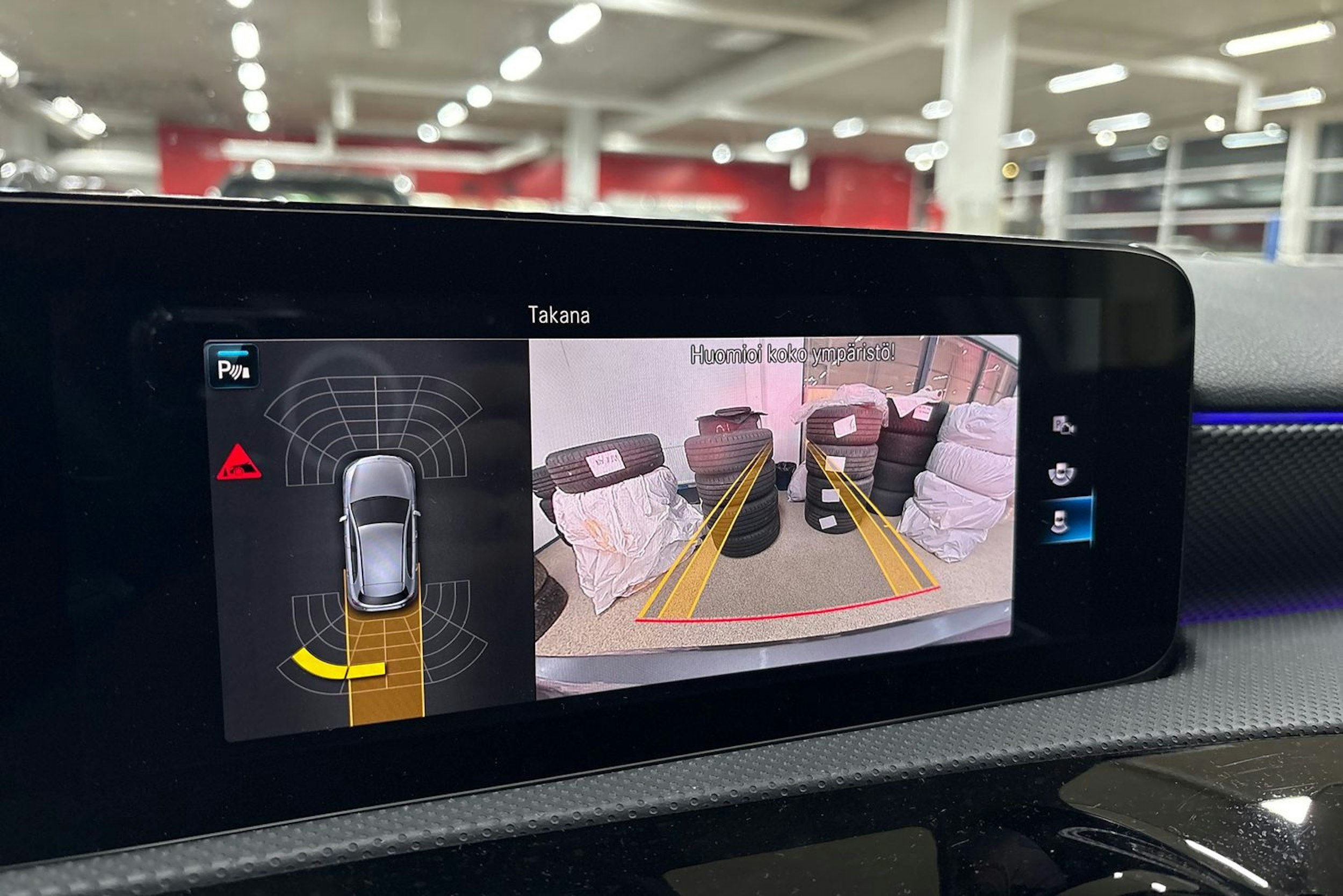 Harmaa Mercedes-Benz A 2021 kuva 21.