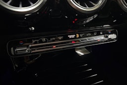 Harmaa Mercedes-Benz A 2021 kuva 23.