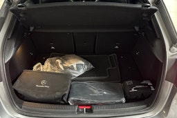 Harmaa Mercedes-Benz A 2021 kuva 26.