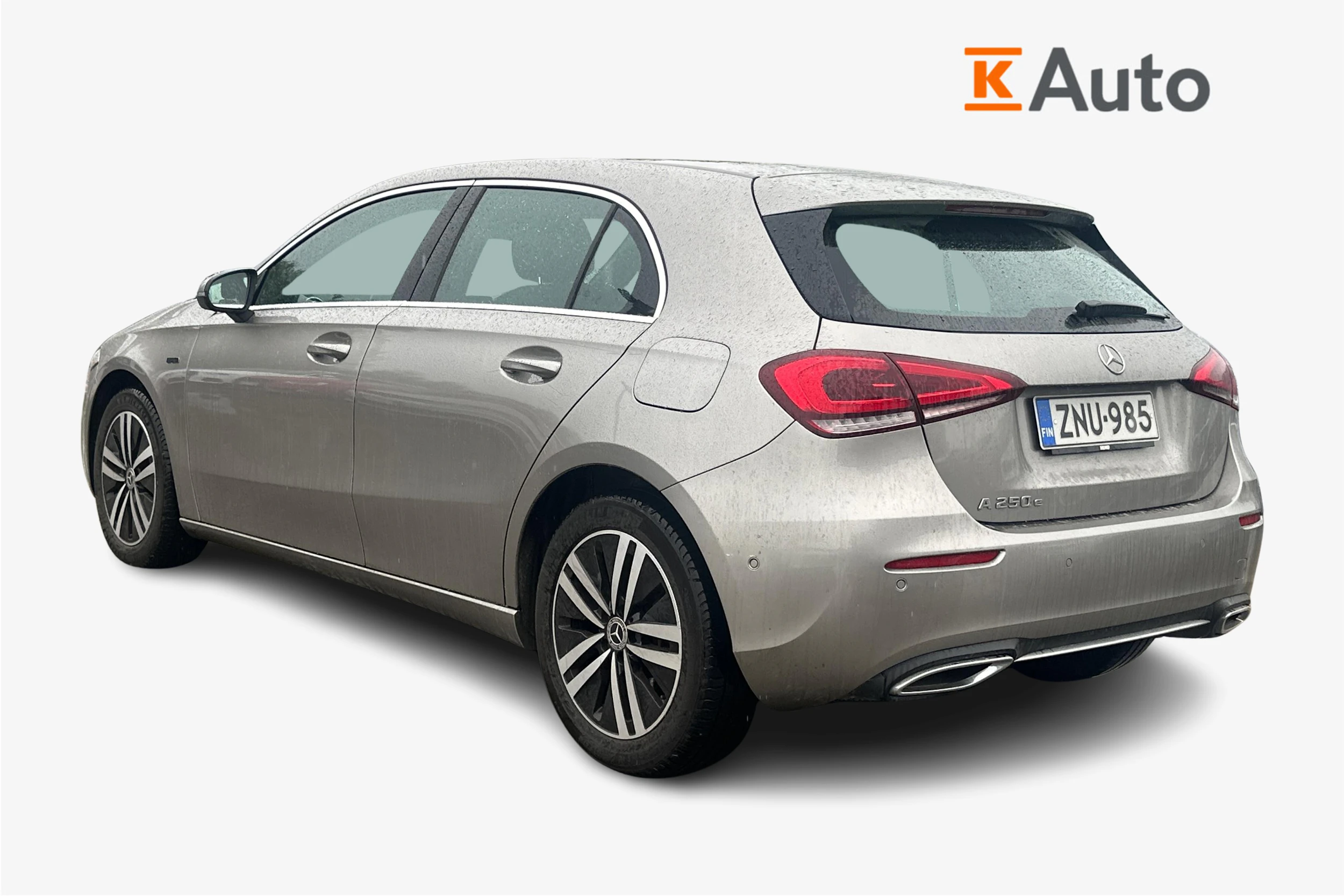 Ruskea (beige) Mercedes-Benz A 2021 kuva 2.