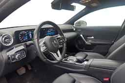 Ruskea (beige) Mercedes-Benz A 2021 kuva 3.