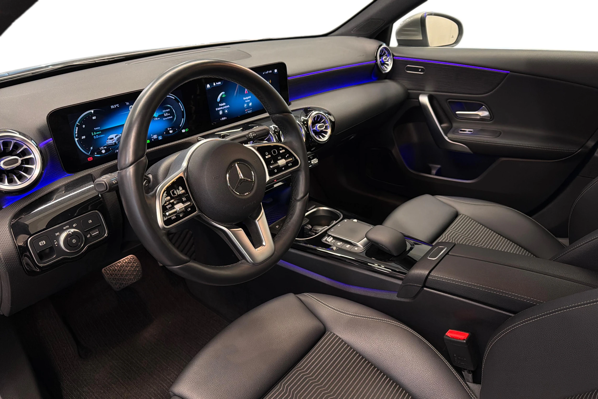 Ruskea (beige) Mercedes-Benz A 2021 kuva 6.