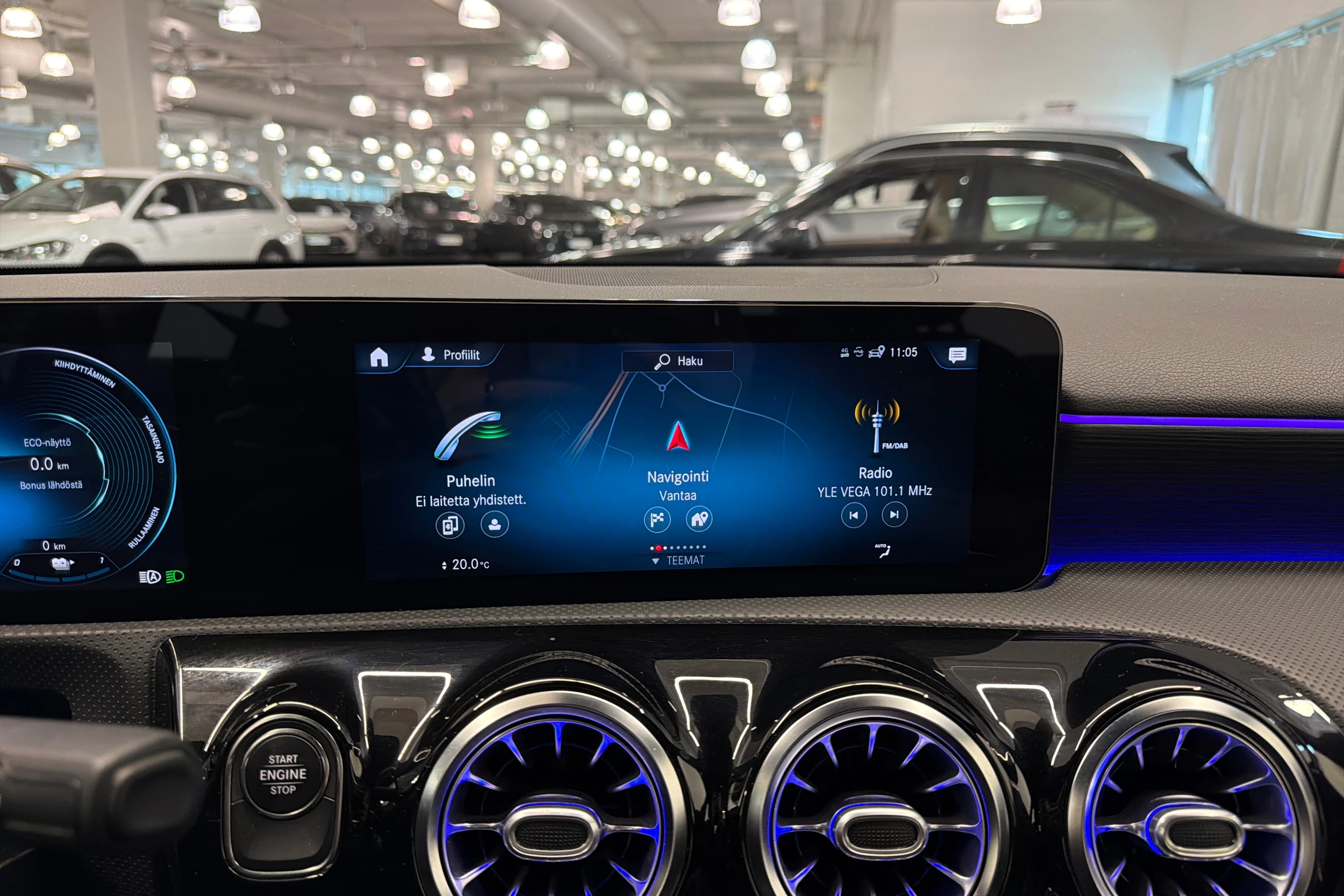 Ruskea (beige) Mercedes-Benz A 2021 kuva 24.