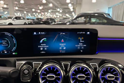 Ruskea (beige) Mercedes-Benz A 2021 kuva 24.