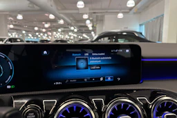 Ruskea (beige) Mercedes-Benz A 2021 kuva 26.