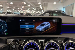 Ruskea (beige) Mercedes-Benz A 2021 kuva 30.