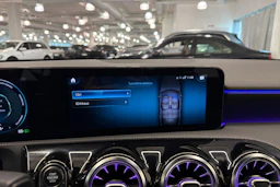 Ruskea (beige) Mercedes-Benz A 2021 kuva 31.