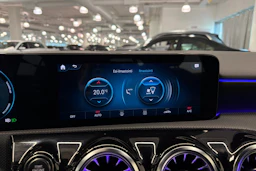 Ruskea (beige) Mercedes-Benz A 2021 kuva 33.