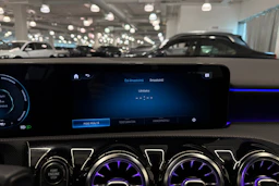 Ruskea (beige) Mercedes-Benz A 2021 kuva 34.