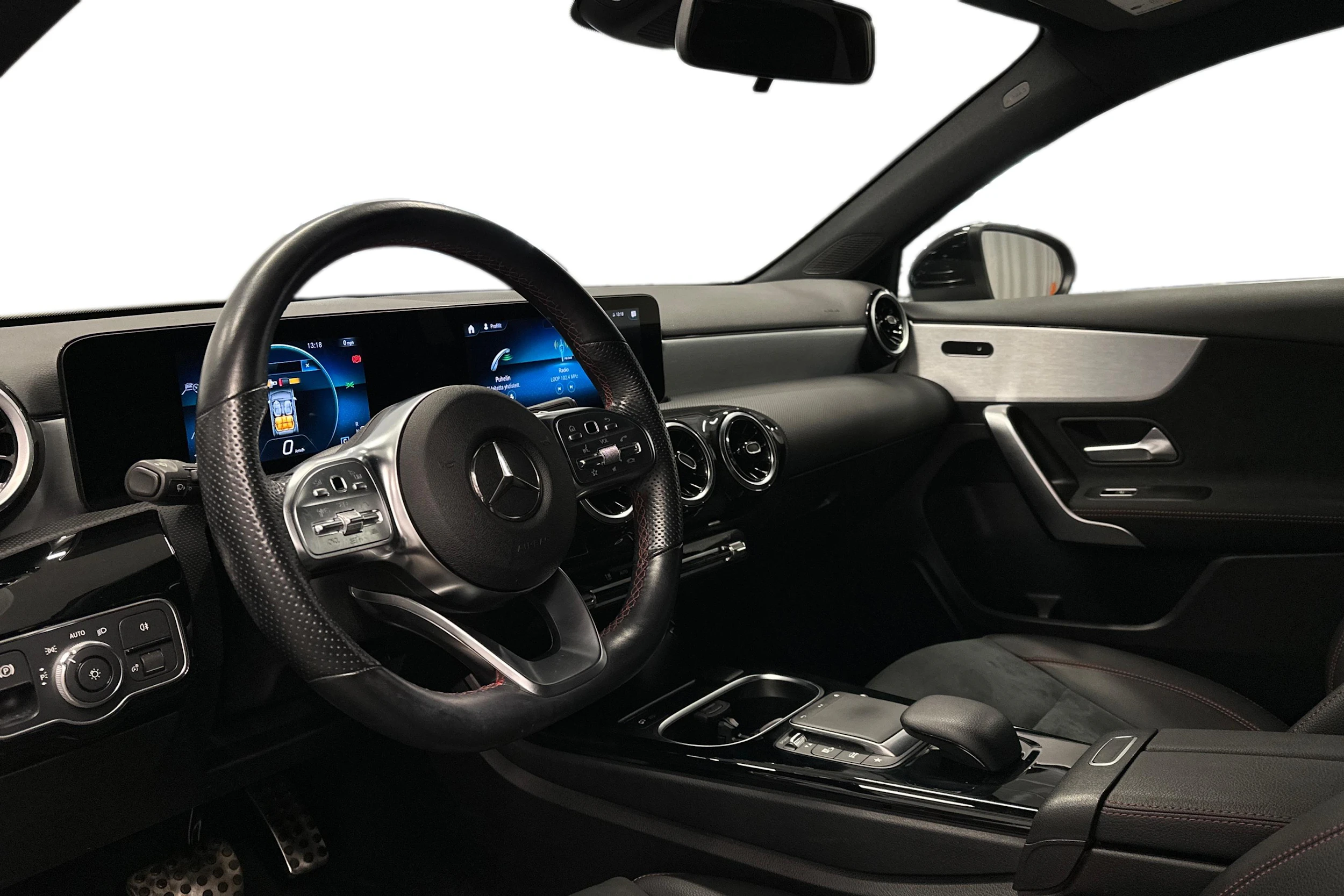 musta Mercedes-Benz A 2022 kuva 6.