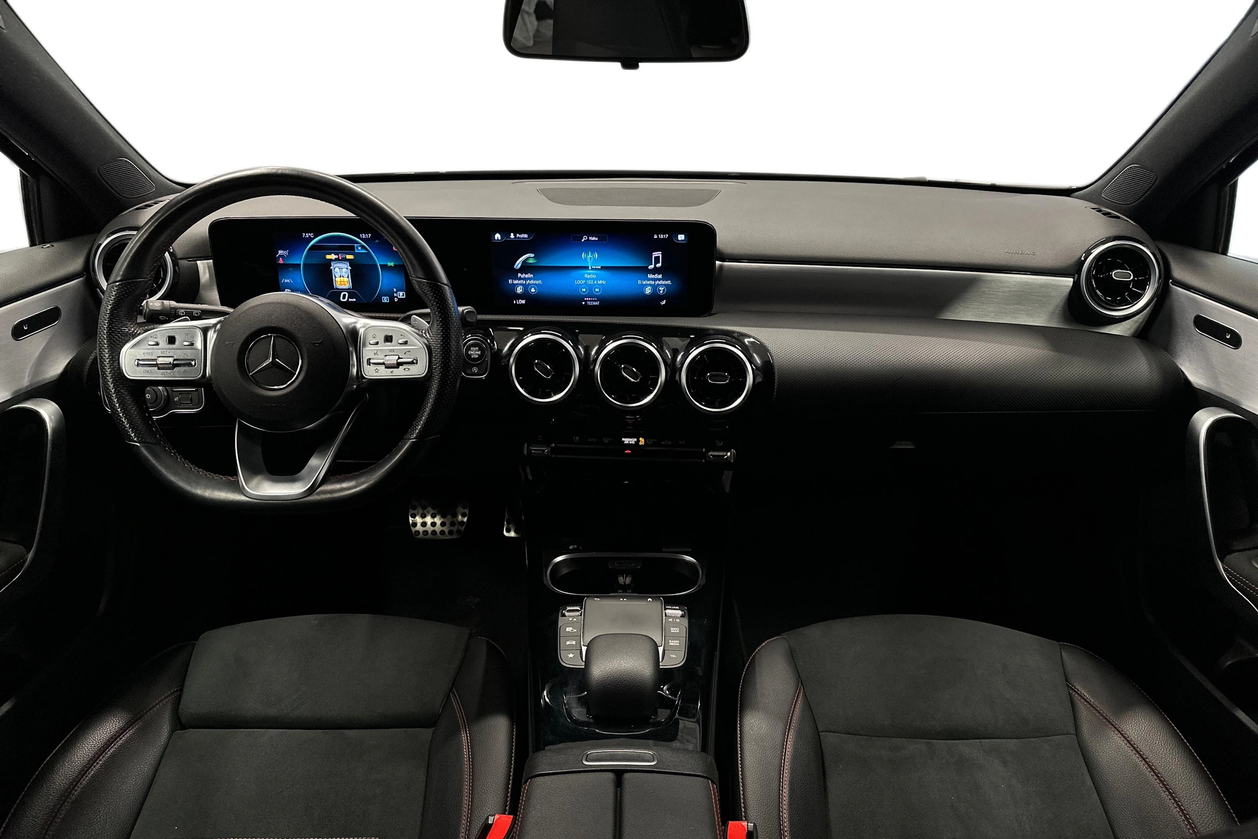 musta Mercedes-Benz A 2022 kuva 7.